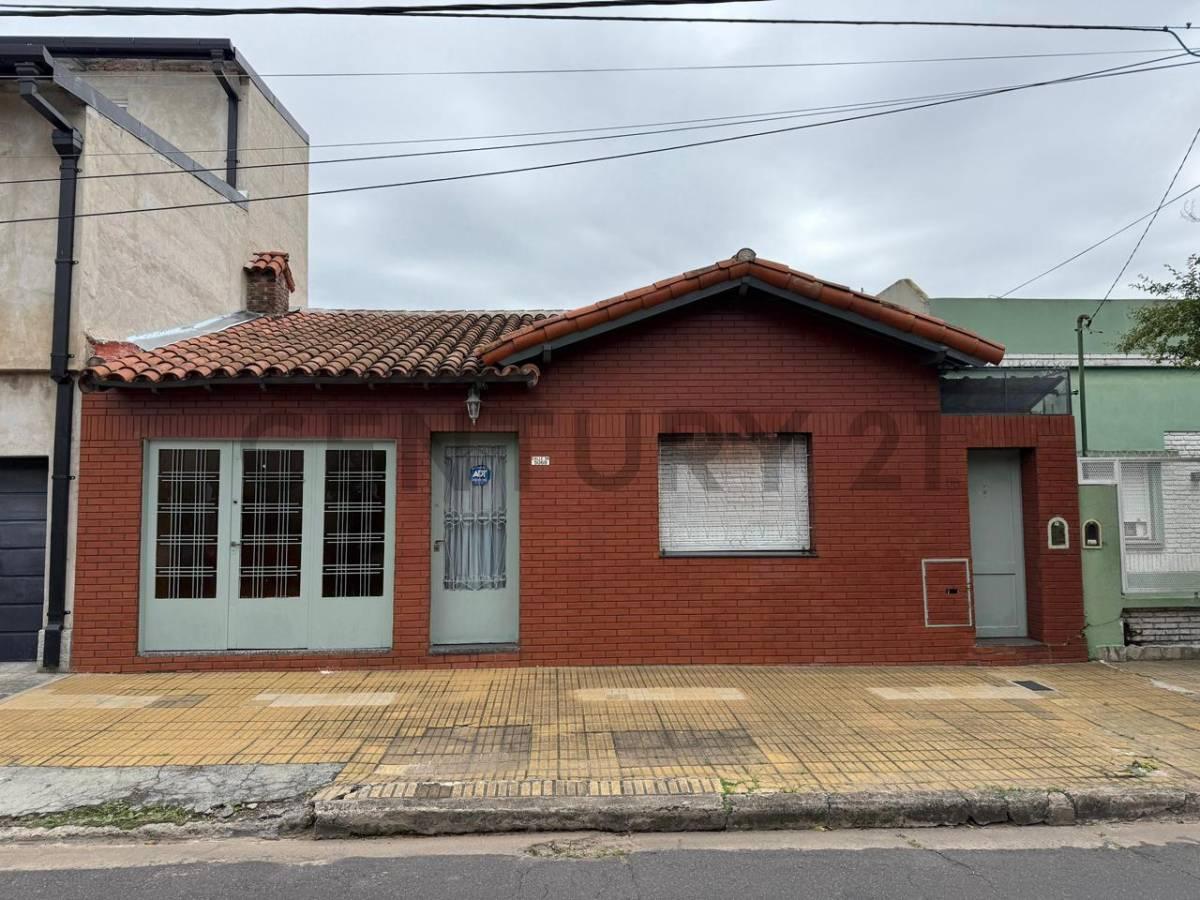 OPORTUNIDAD!!! CASA Nuevo Valor usd 90.000 A cuadras del centro comercial de Lourdes — foto 1