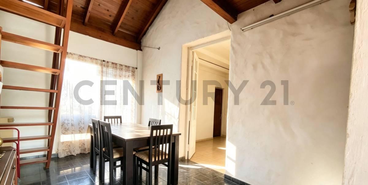 Venta PH a Refaccionar con Amplio Patio y 3 Dormitorios – Villa Luro — foto 1