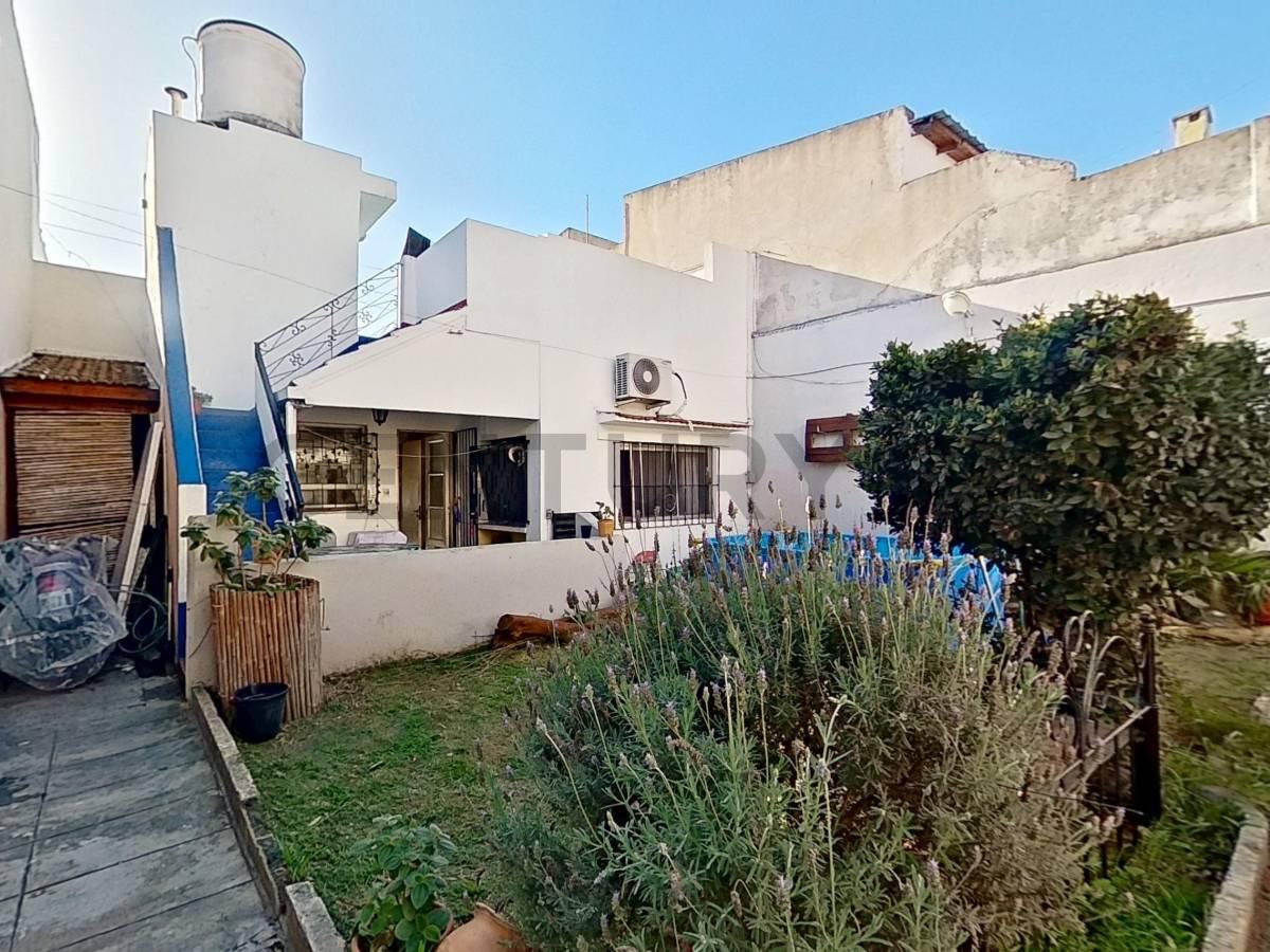Casa en venta en Parque Avellaneda con jardin, quincho y terraza — foto 1