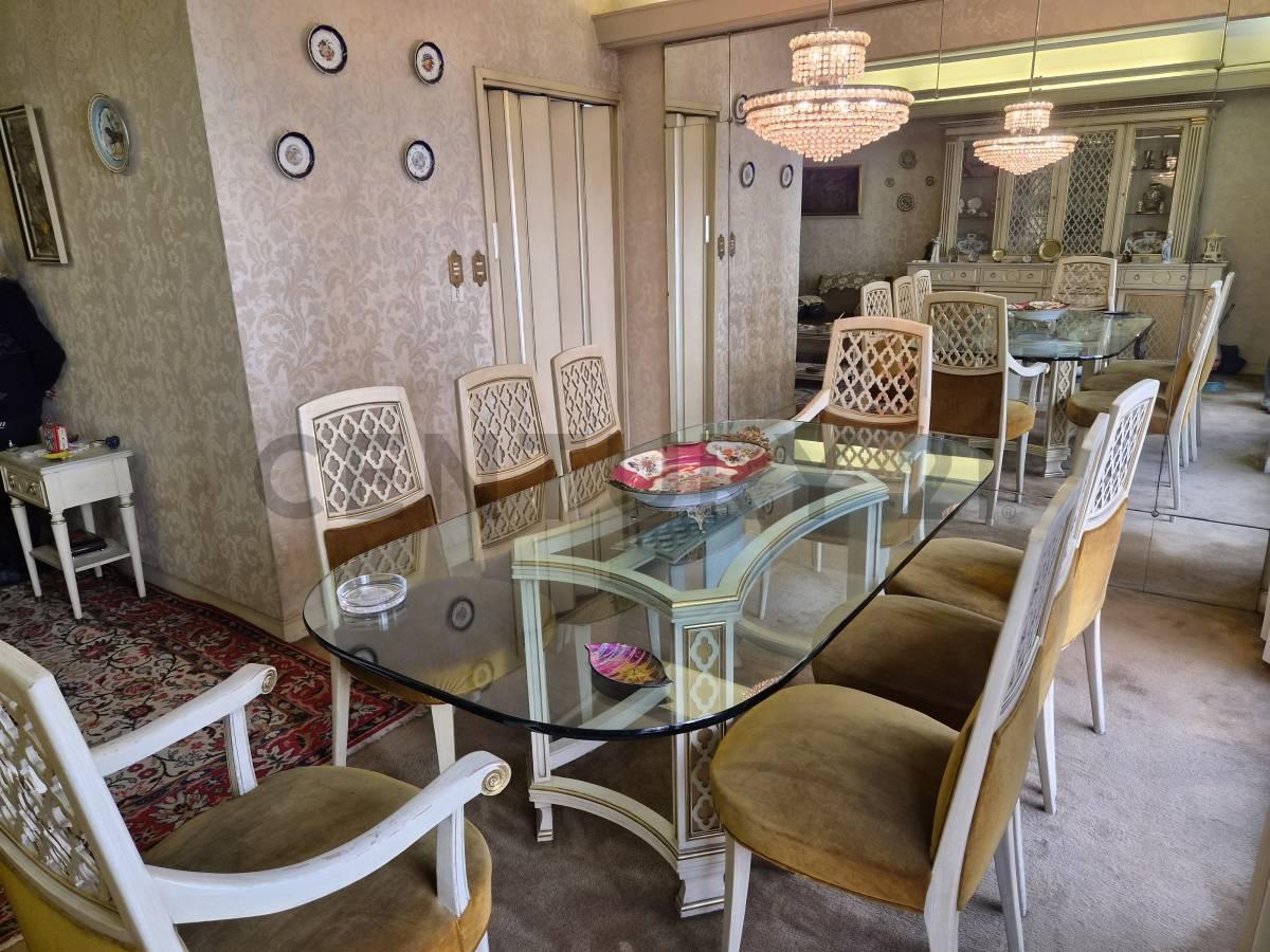 Venta departamento piso de 4 Ambientes dependencia de servicio , cochera e ingreso doble Caballito. — foto 1