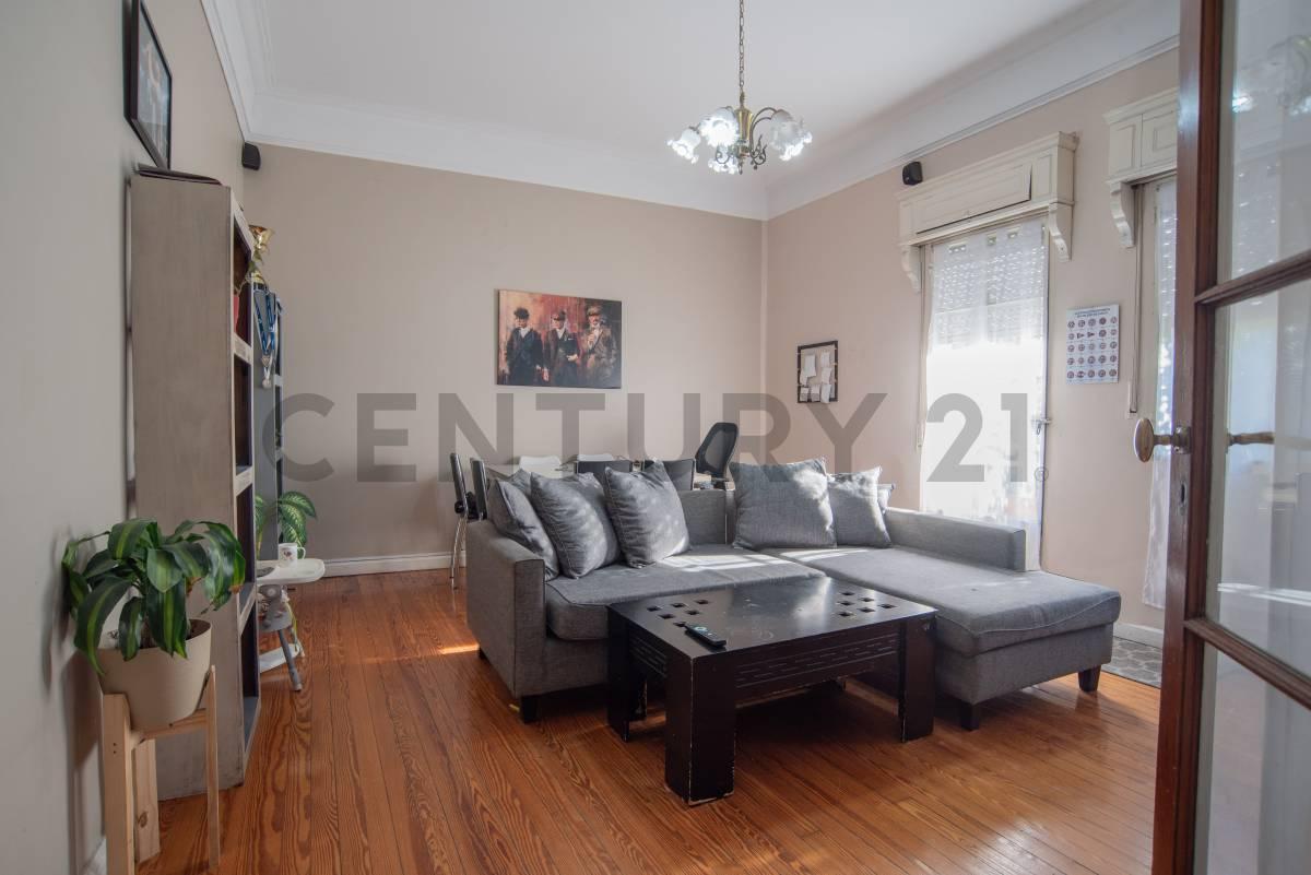 Venta de PH con entrada independiente en Lanús este centro. BAJÓ DE PRECIO! — foto 1