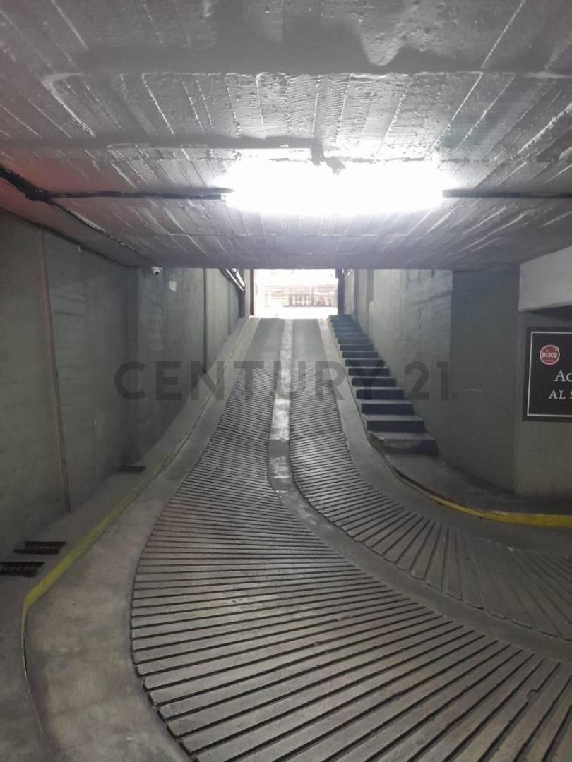 Cochera en venta en Recoleta. — foto 1