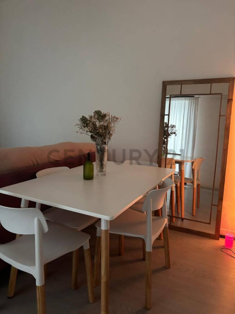 Ph de 1 Dormitorio Refaccionado a Nuevo con Patio en Venta en La Plata — foto 1