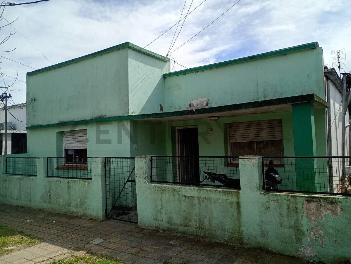Casa de 2 Dormitorios en Venta en El Dique-Ensenada — foto 1