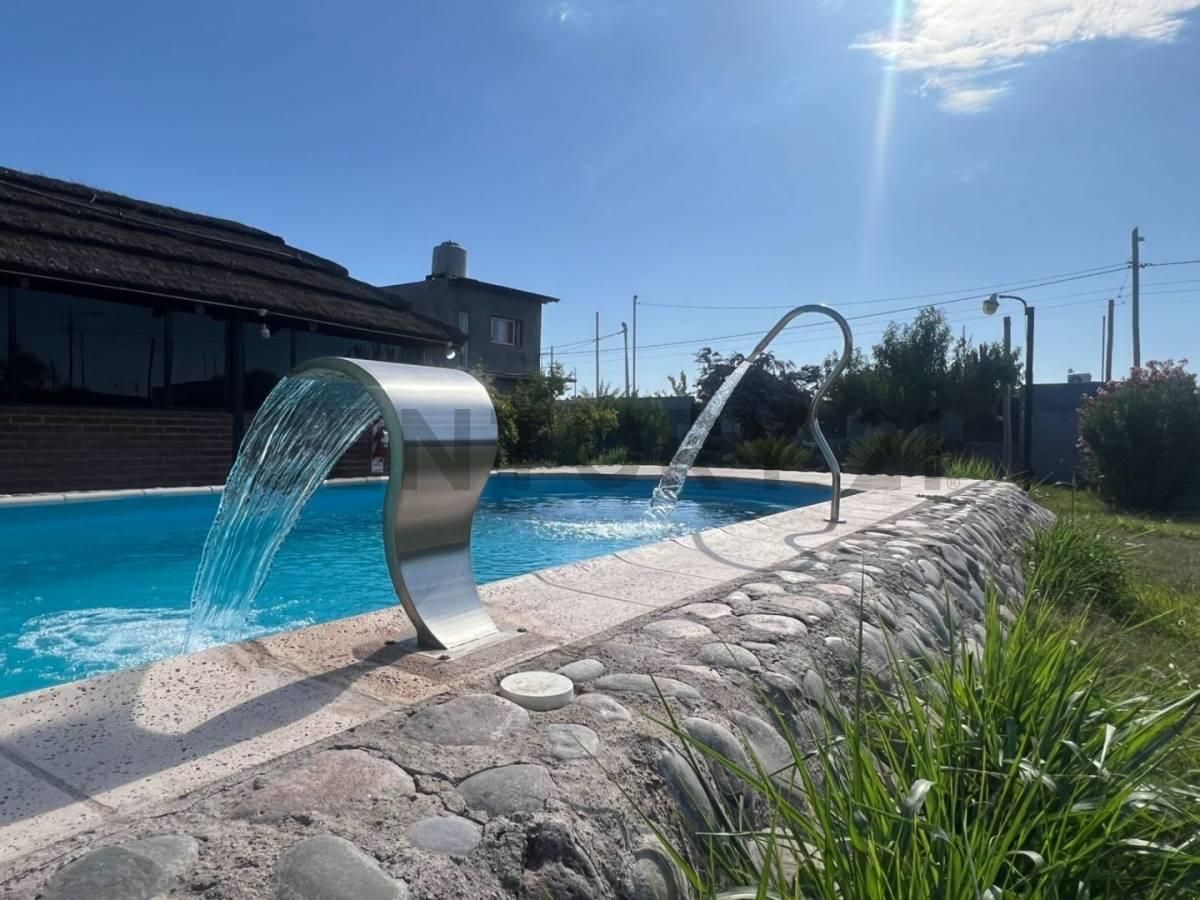 Se vende quincho con pileta en barrio privado — foto 1