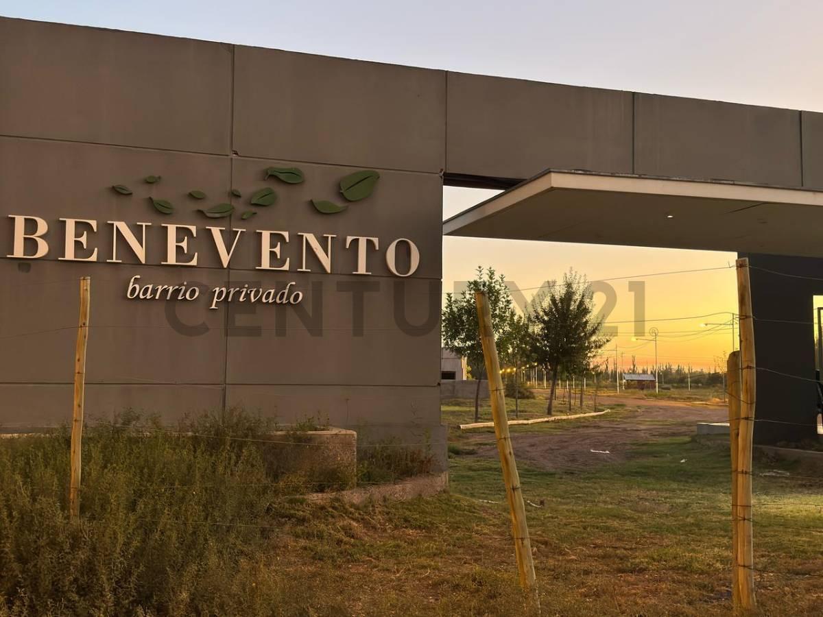 DOS TERRENOS A LA VENTA EN BARRIO BENEVENTO — foto 1