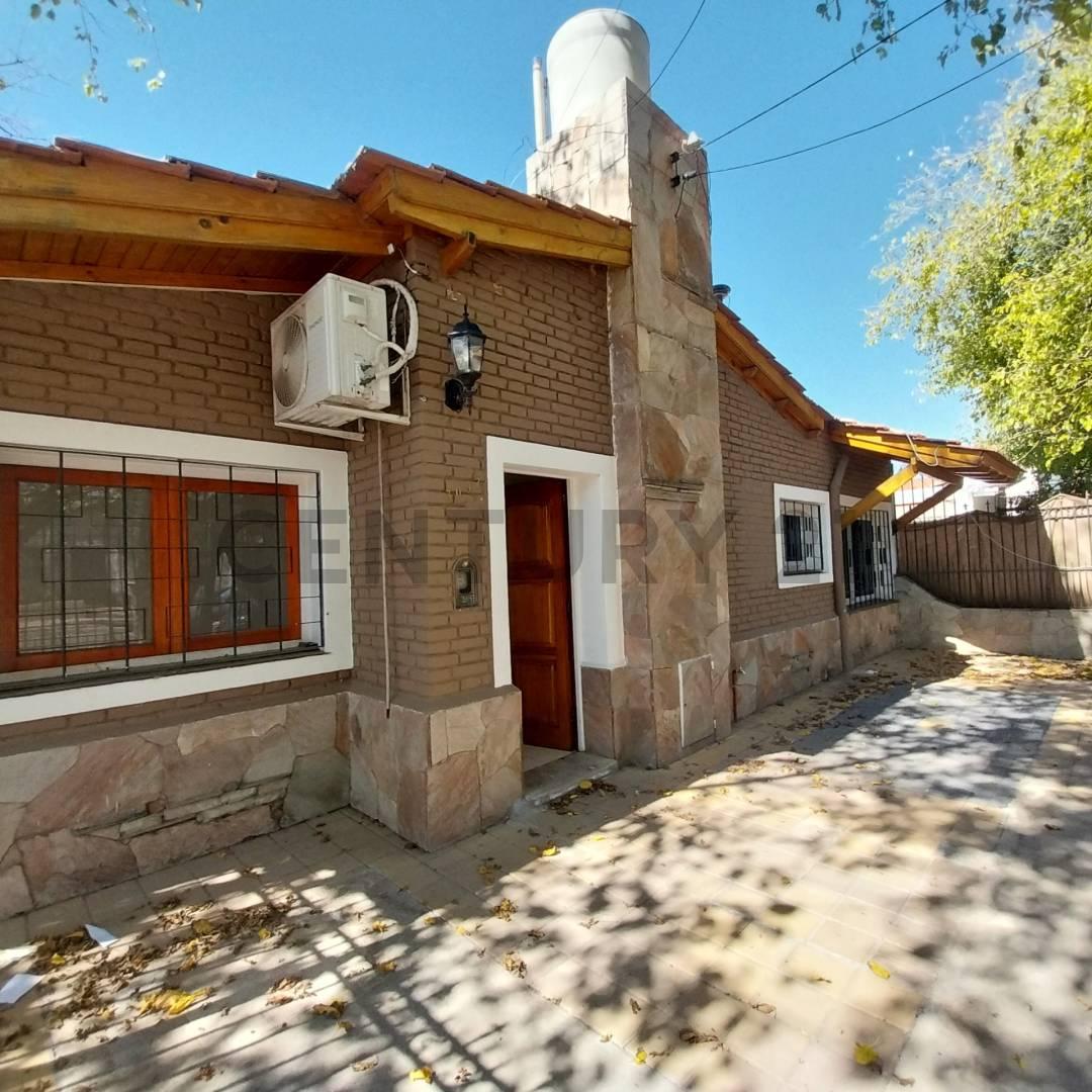 CASA EN VENTA EN SEXTA SECCIÓN APTA CRÉDITO — foto 1