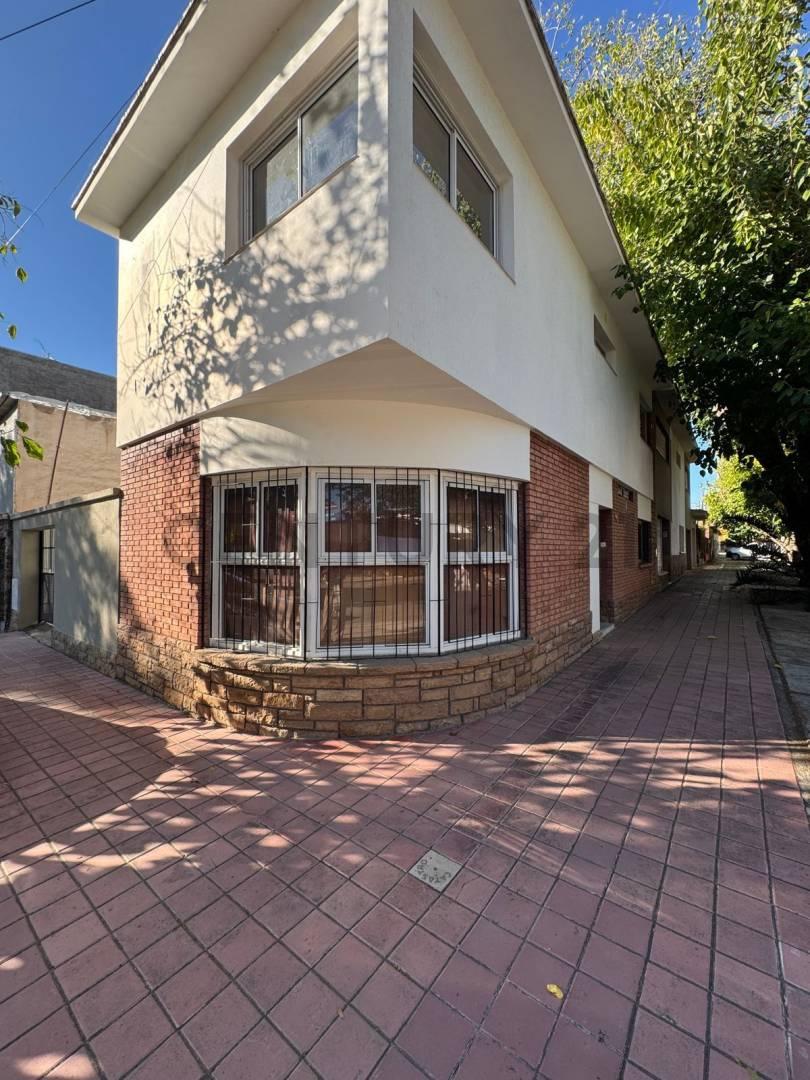 Venta de casa en Godoy Cruz apta credito — foto 1