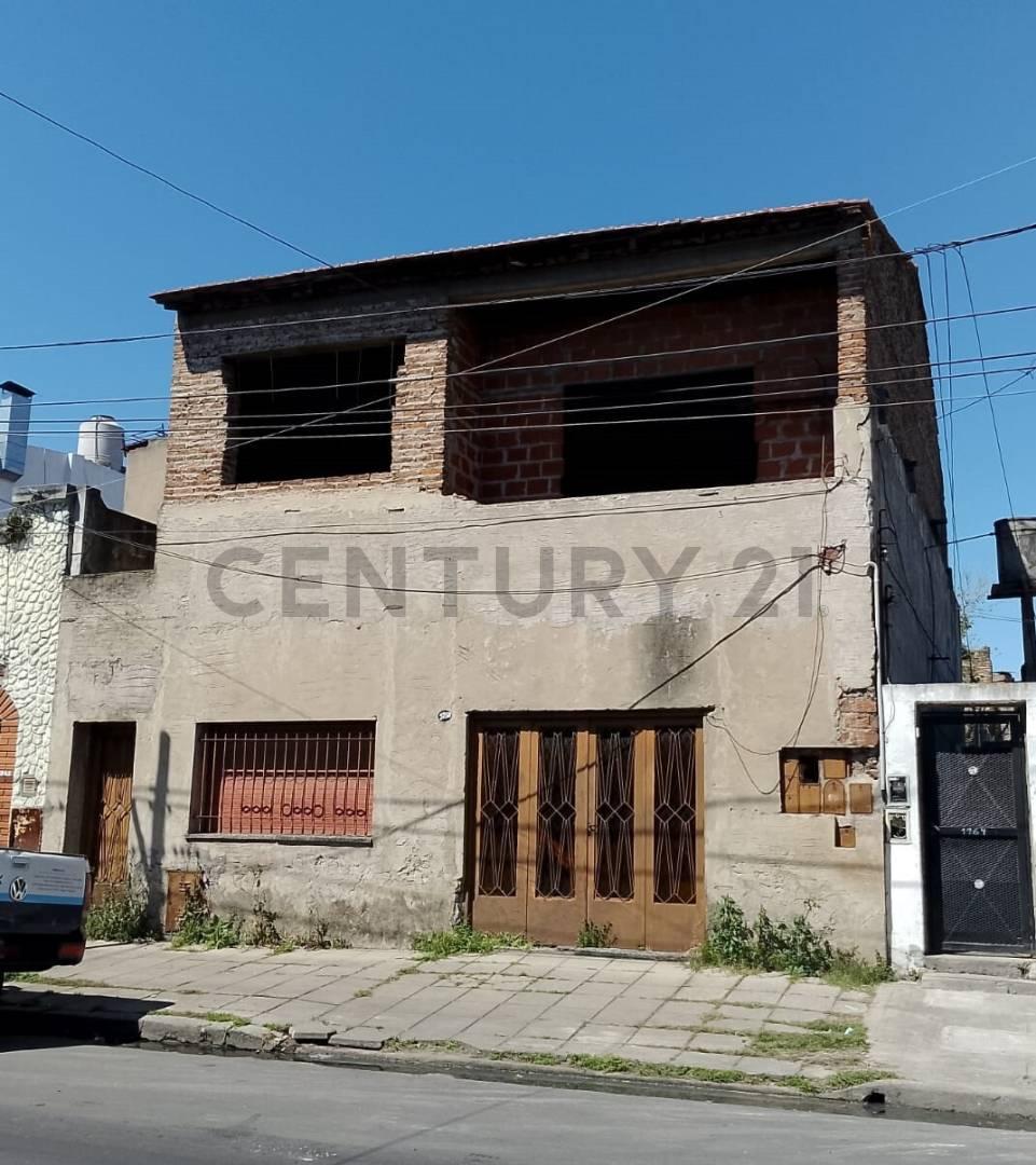 Gran Potencial de Desarrollo | Dos PH + Lote con Espacio para Nuevas Unidades — foto 1