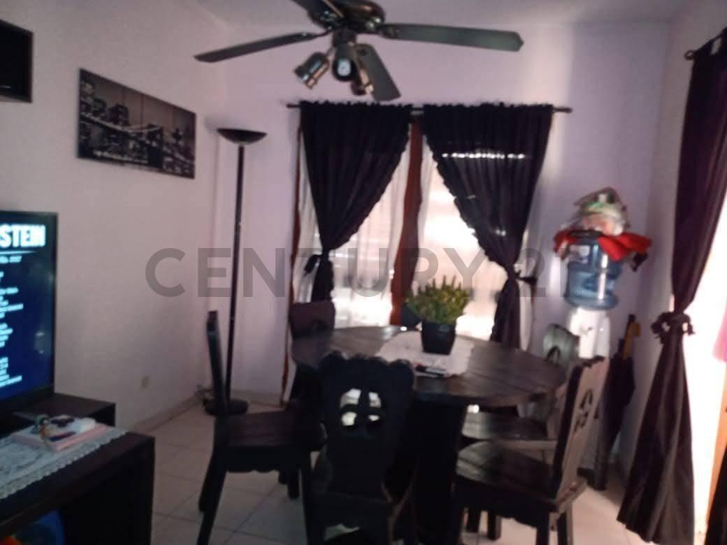 CASA EN VENTA LONGCHAMPS — foto 1