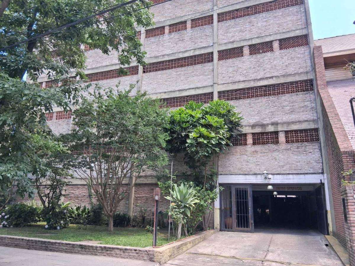 Cochera en venta en Lanus — foto 1