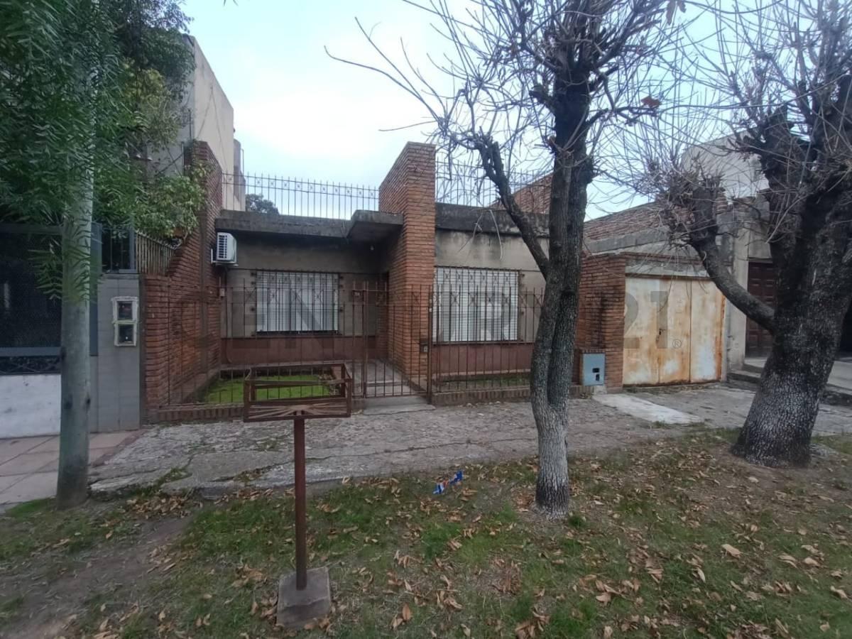 Venta de casa en Avellaneda — foto 1