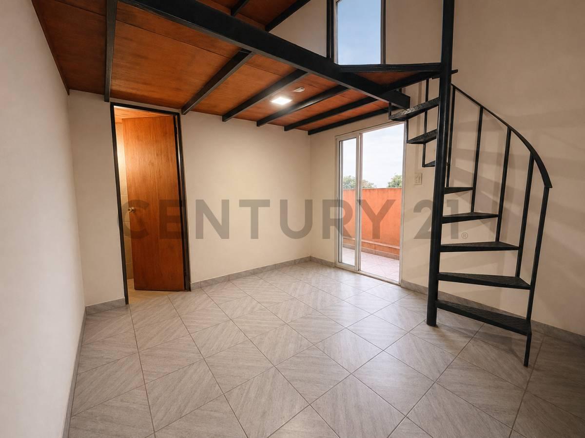 Monoambiente con entrepiso y balcón en Banfield — foto 1