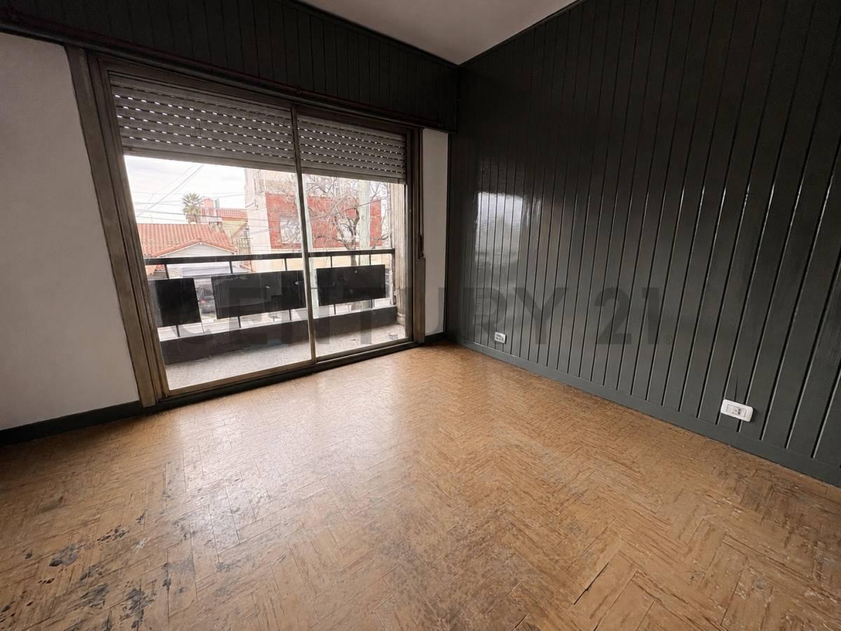Posibilidad de financiar hasta el 50% PH 4 Ambientes en Primer Piso con Terraza, Balcón y Lavadero – Remedios de Escalada — foto 1
