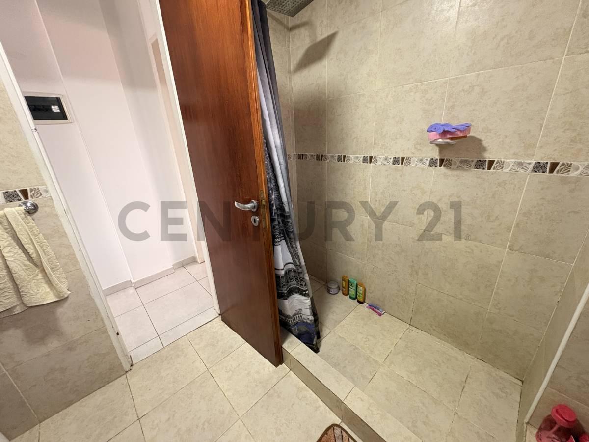 Venta departamento 2 ambientes con balcón al frente - Apto Crédito - Remedios de escalada — foto 1