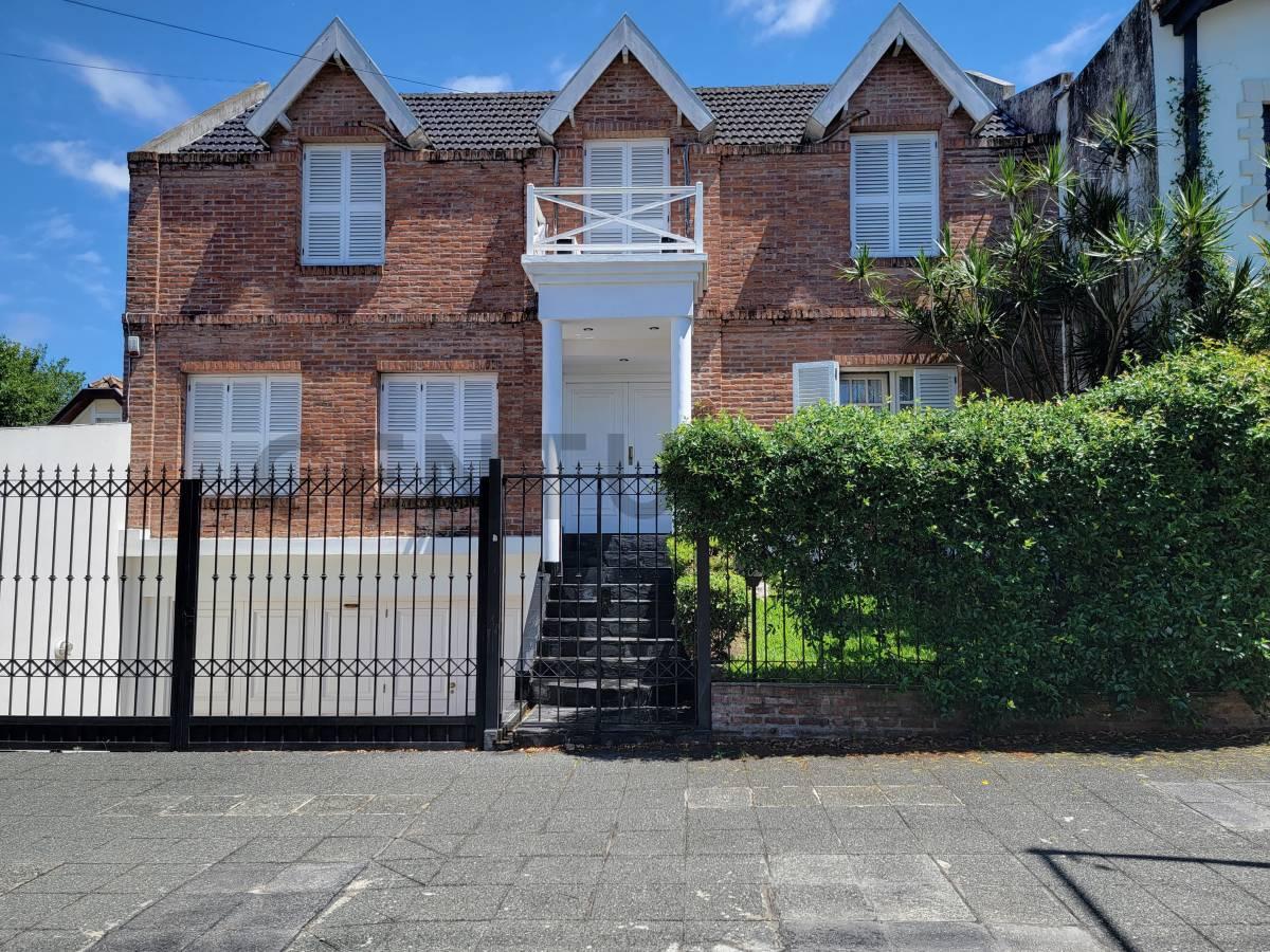 EXCLUSIVA CASA 6 AMBIENTES CON DETALLES DE CATEGORIA EN VILLA BALLESTER — foto 1