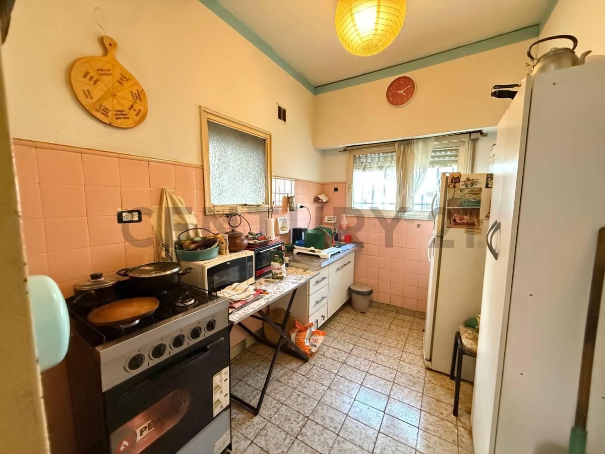 CASA EN VENTA A REMODELAR EN MATADEROS — foto 1