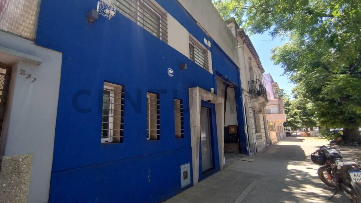 Venta de galpón con oficinas en La Plata — foto 1