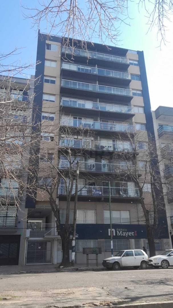 38 entre 11 y 12 . Cochera en venta, La Plata.- — foto 1