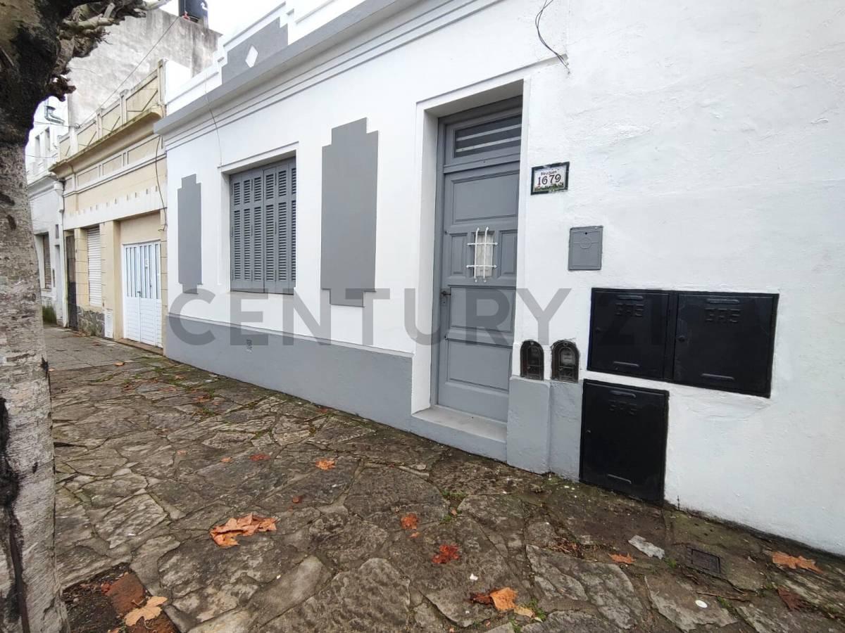 VENTA CASA 3 AMBIENTES MAR DEL PLATA y 2 DEPARTAMENTOS INDEPENDIENTES DON BOSCO — foto 1