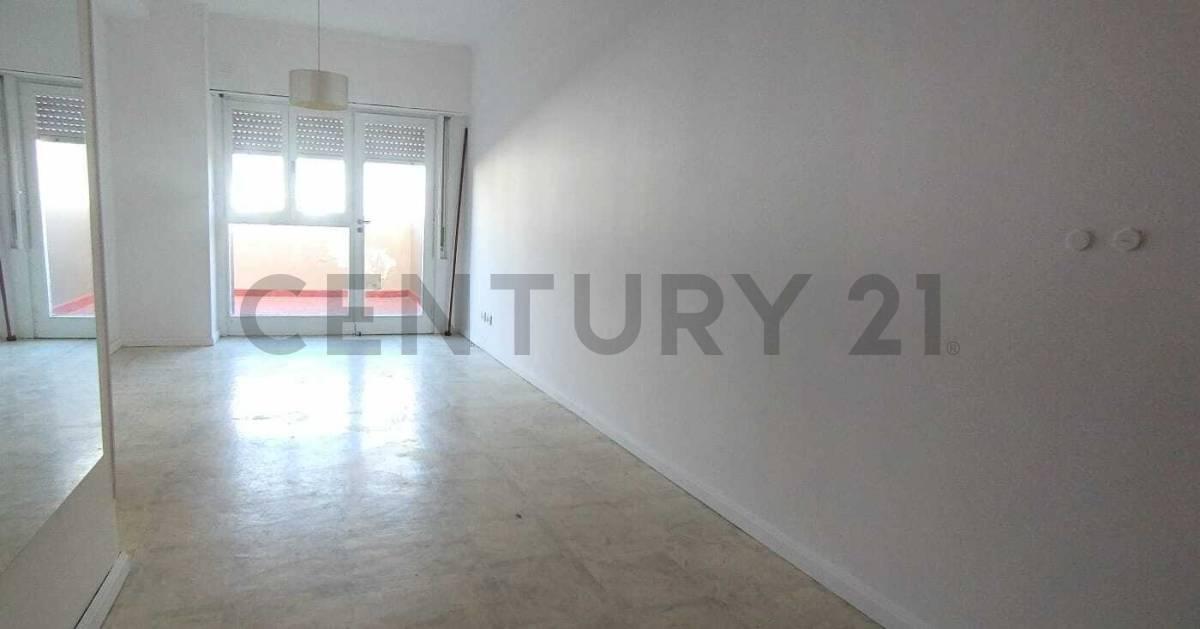 VENTA DEPARTAMENTO 3 AMBIENTES MAS DEPENDENCIA BALCON A LA CALLE — foto 1