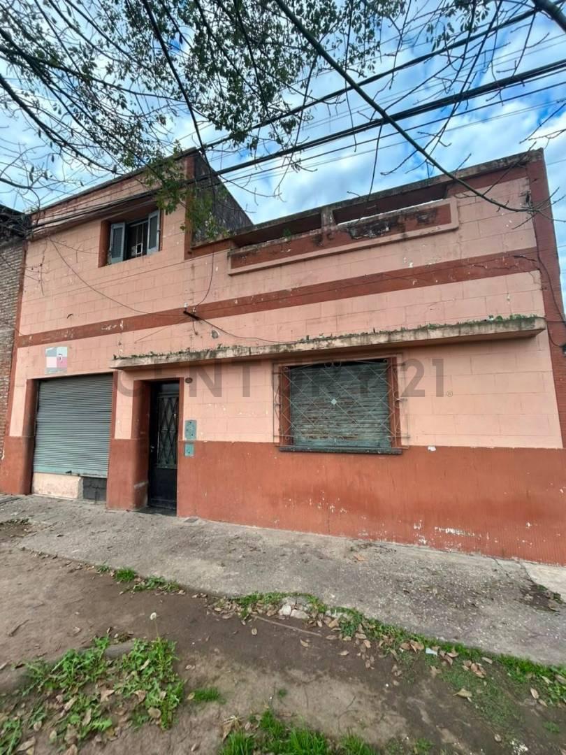 Venta de Casa de 3 dormitorios a reciclar en Barrio Cinco Esquinas - Rosario — foto 1