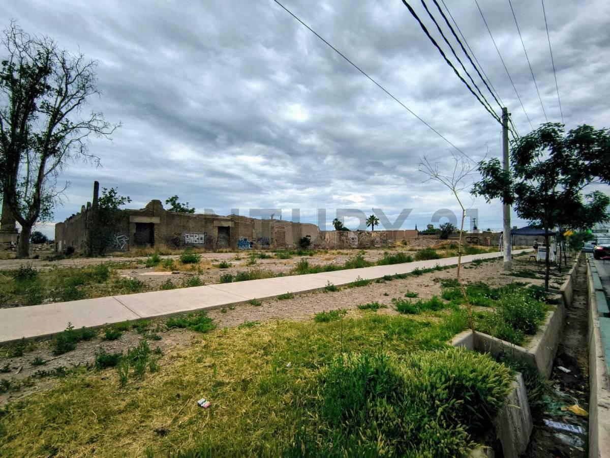 Venta de Terreno equina en el centro de Rodeo de la Cruz — foto 1