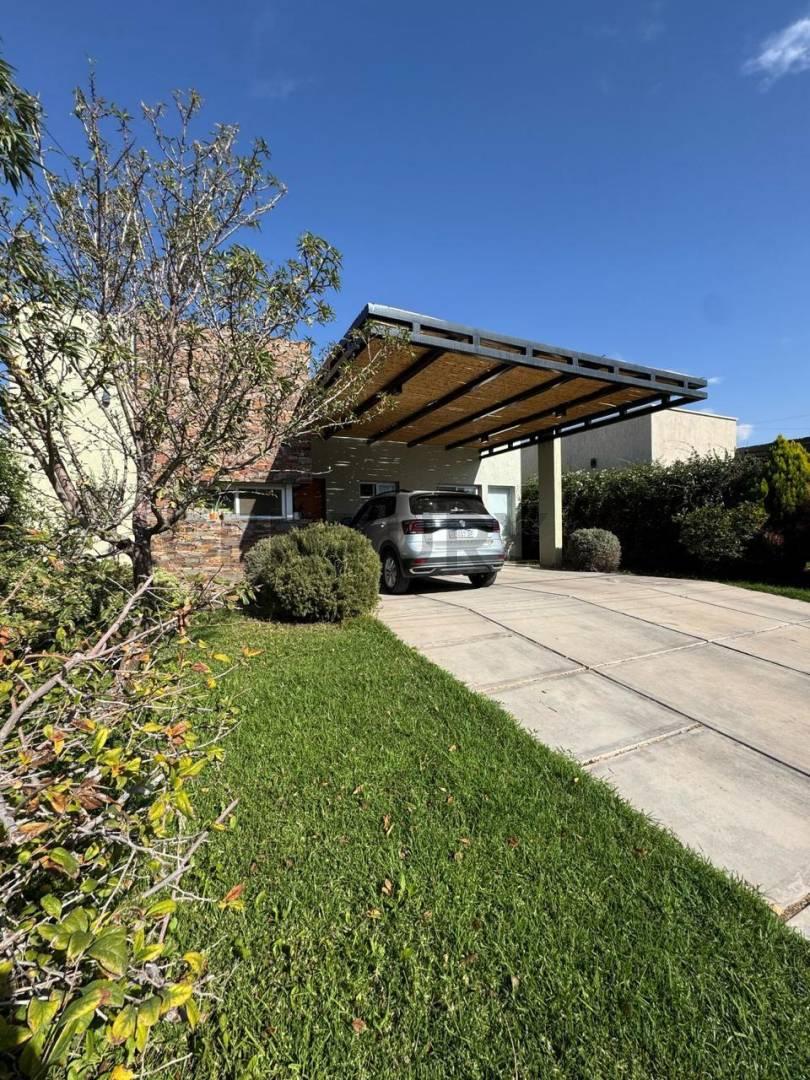 CASA EN VENTA , LAS CORTADERAS , GUAYMALLEN — foto 1