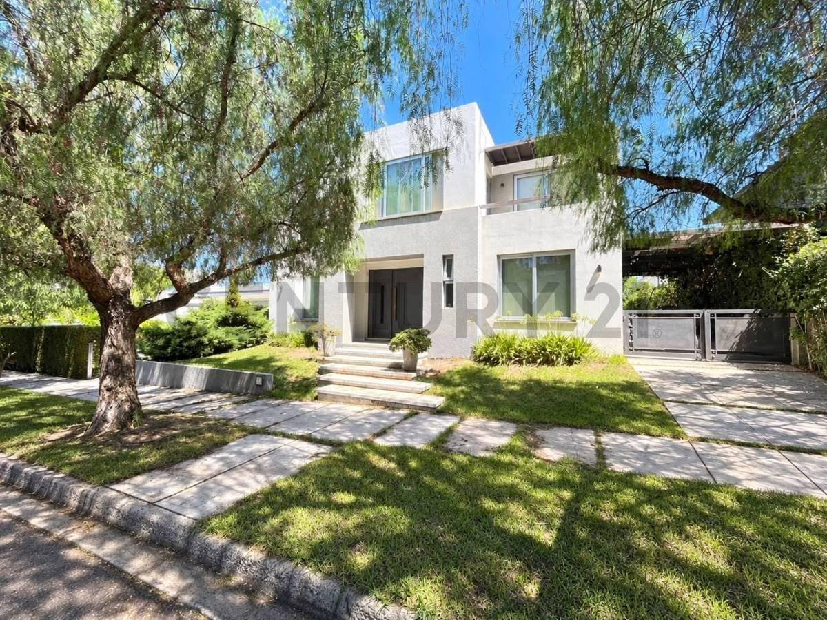 IMPECABLE CASA EN BARRIO PRIVADO DALVIAN SE FINANCIA! — foto 1