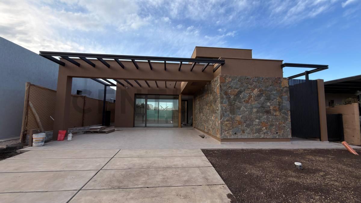 CASA EN VENTA - LAR DE TERRADA — foto 1