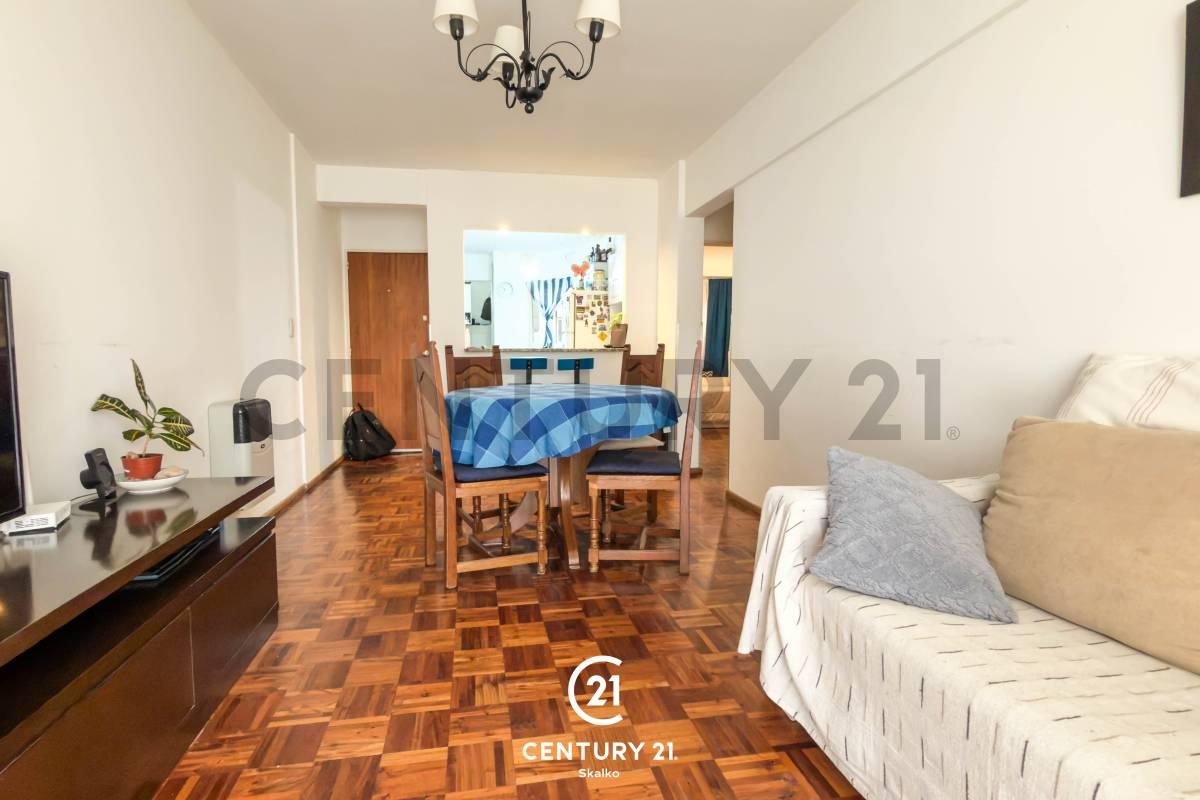 VENTA DEPARTAMENTO C BALCON Y COCHERA CENTRO ROSARIO — foto 1