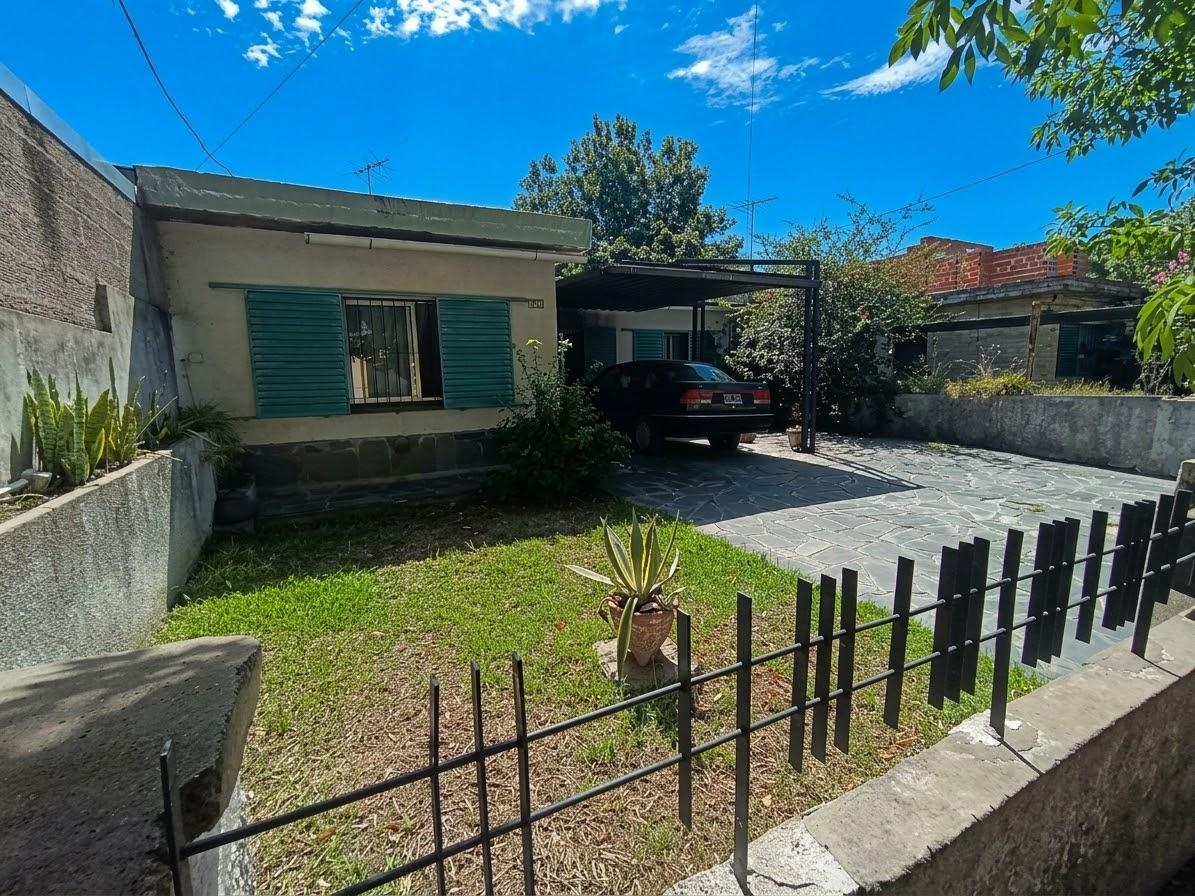 OPORTUNIDAD CERCANIA A GRAND BOURG! CASA 4 AMB 300M2 -APTA CREDITO- Sobre Asfalto, GRAN POTENCIAL! — foto 1