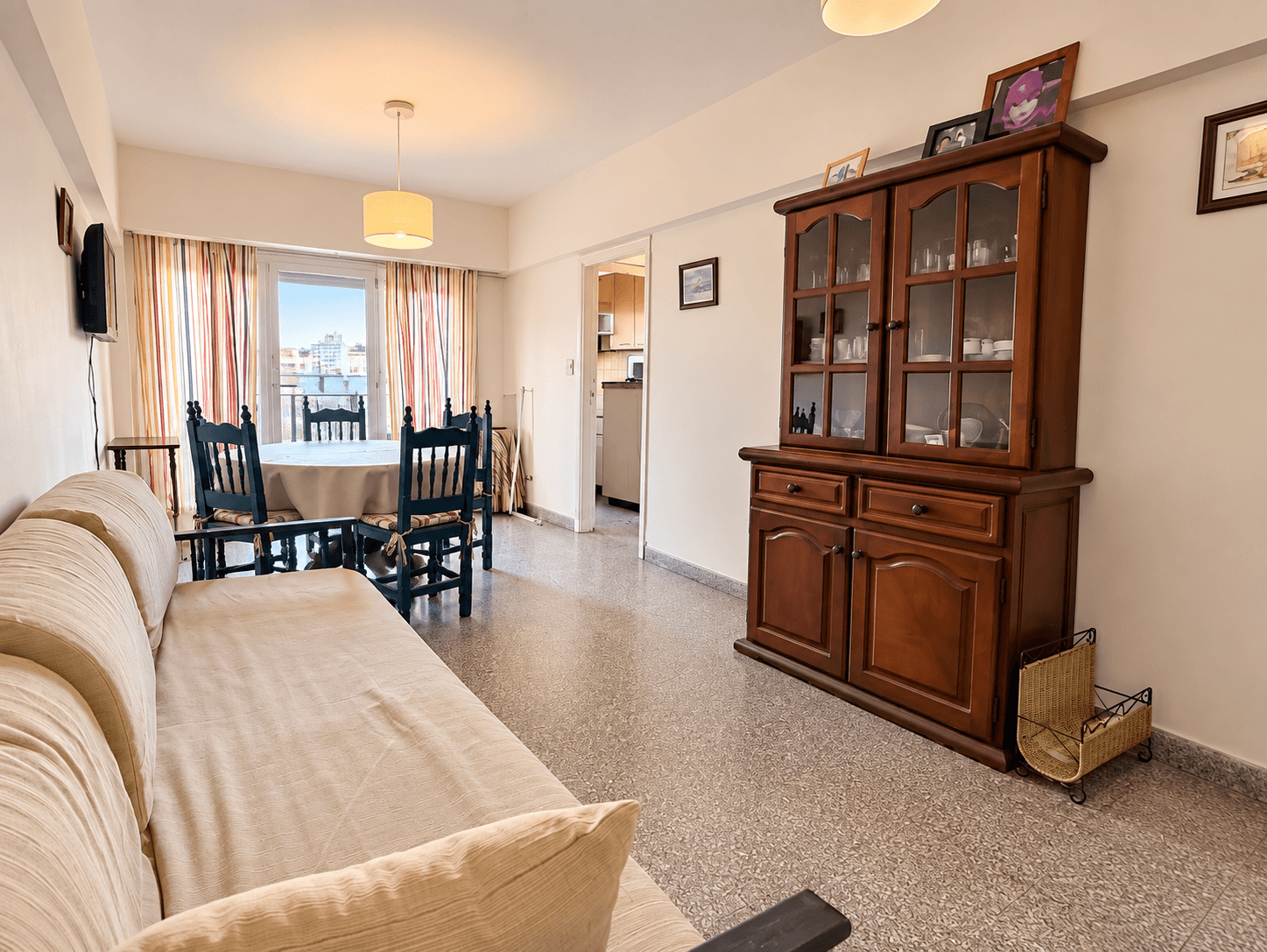 Dos ambientes todo al frentec/balcon zona Plaza Aldrey — foto 1