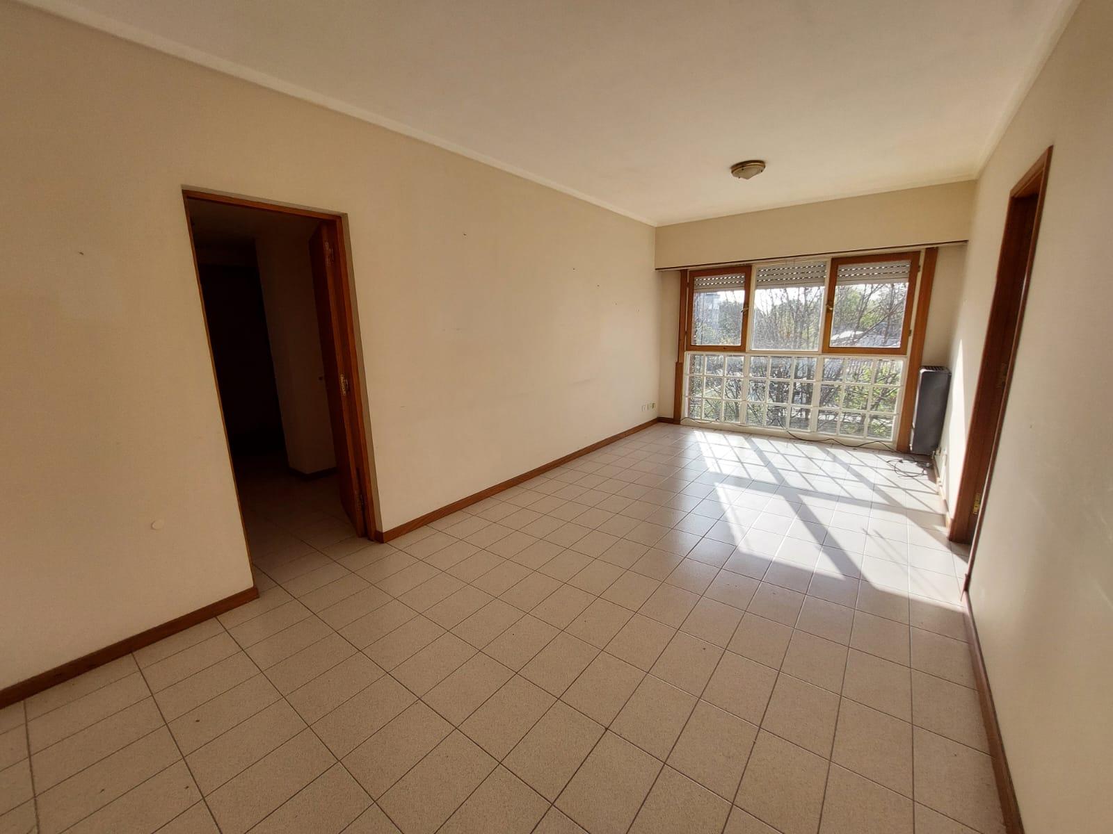Venta departamento 3 ambientes al frente. Zona San jose — foto 1