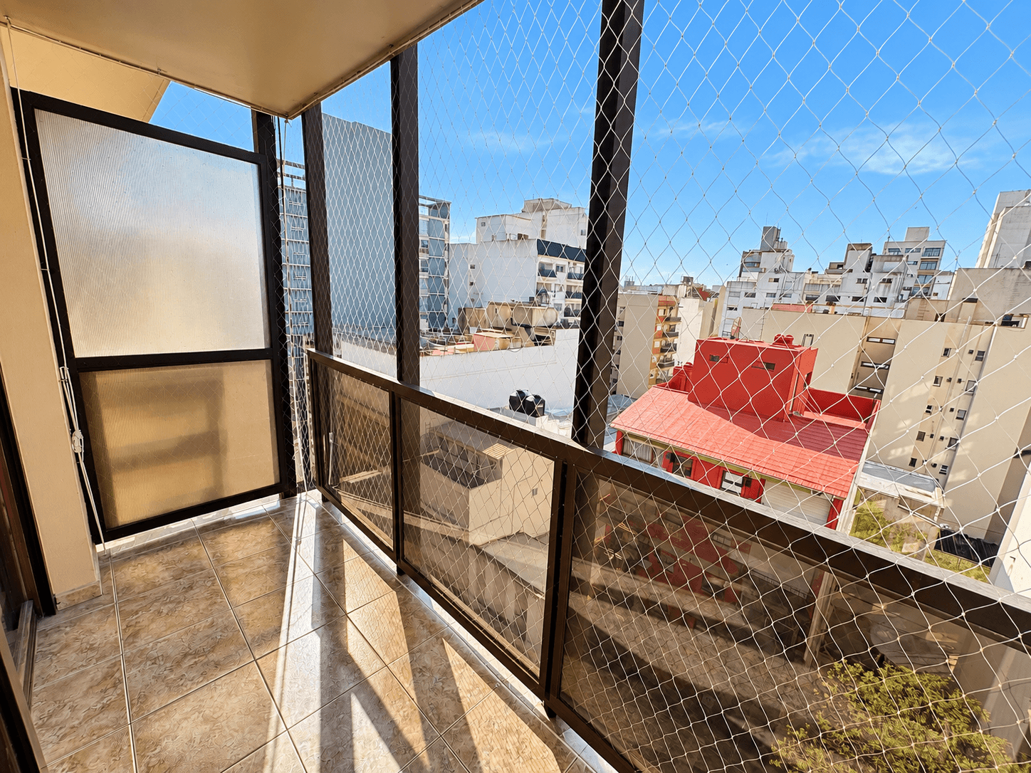 Departamento de 3 ambientes al frente c/balcon reciclado en La Perla, Mar del Plata — foto 1