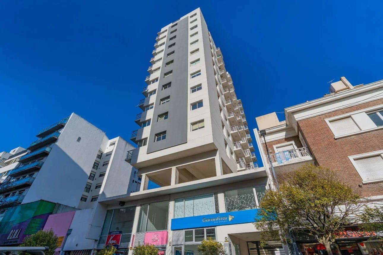 2 ambientes al frente C/ Balcon y cochera — foto 1