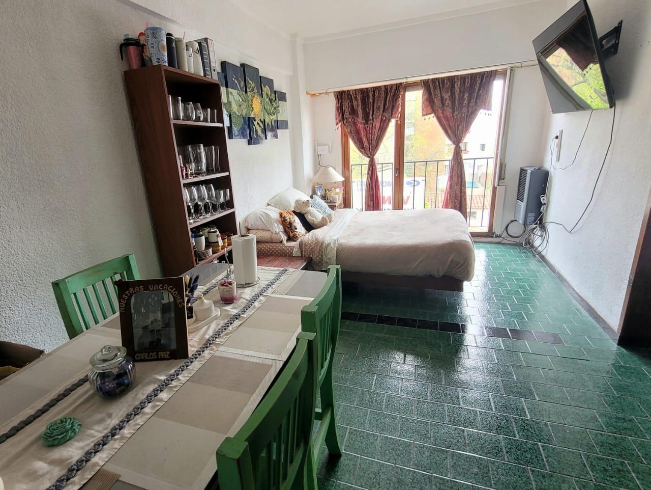 Departamento al frente balcón francés La Perla, Mar del Plata — foto 1