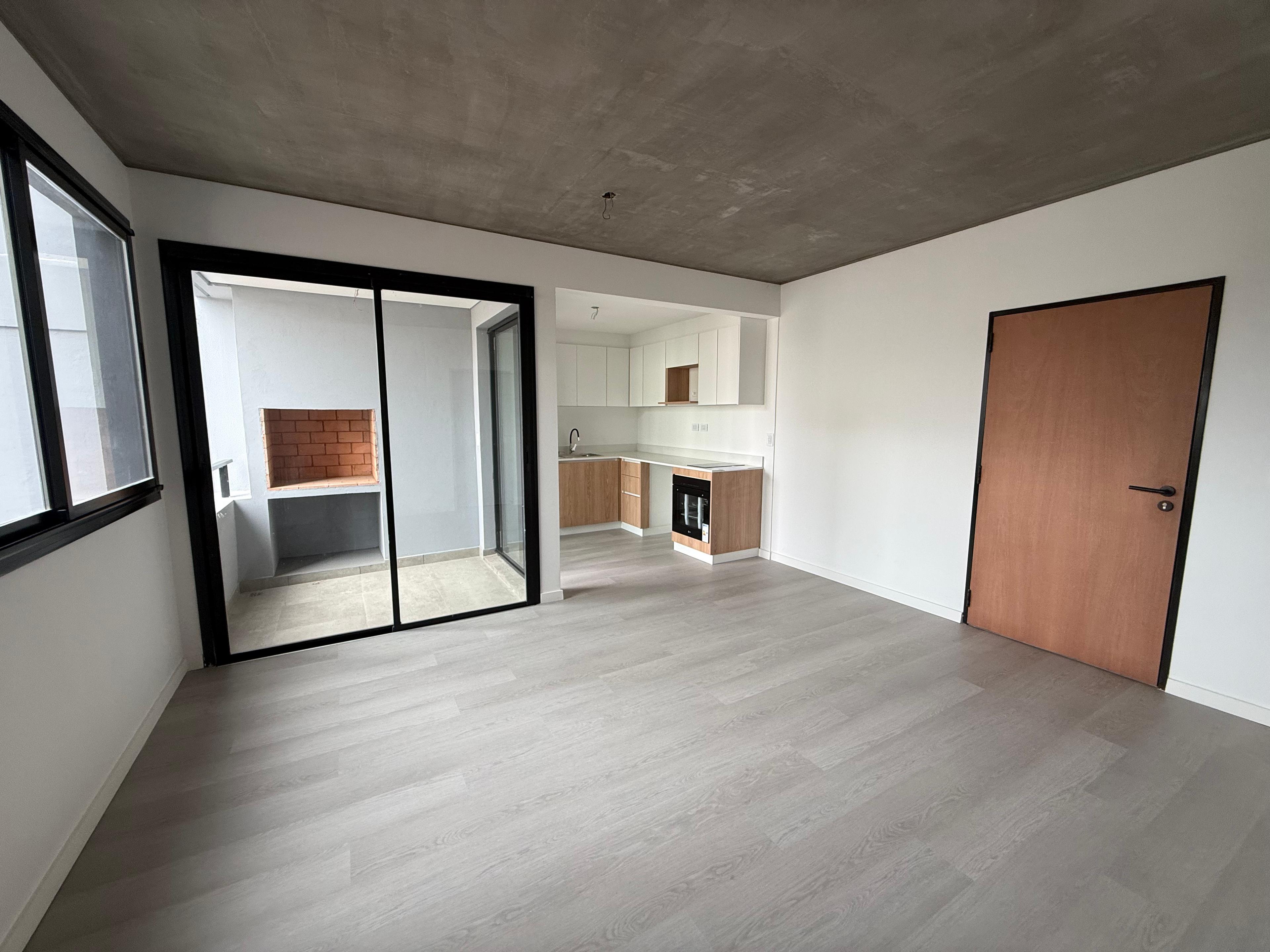 VENTA EXCLUSIVO 2 AMBIENTES A ESTRENAR CON DOBLE BALCÓN Y ASADOR PROPIO — foto 1