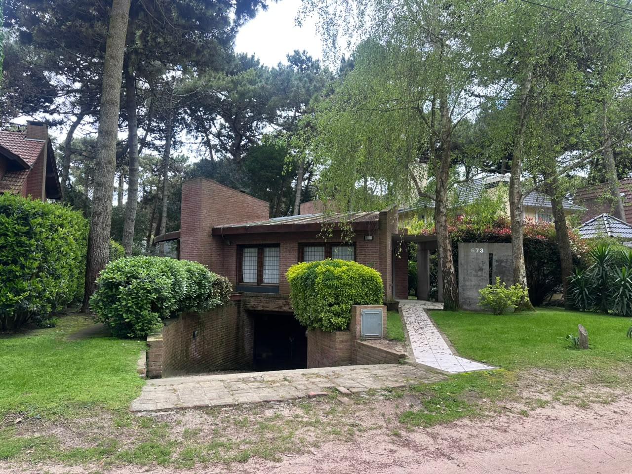 Casa en alquiler temporal en Pinamar — foto 1