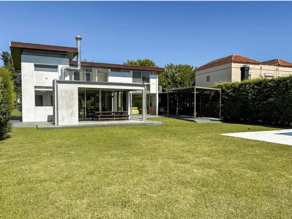 CASA EN VENTA 6 AMBIENTES CON PILETA Y AMARRA – SAN ISIDRO LABRADOR, VILLANUEVA — foto 1