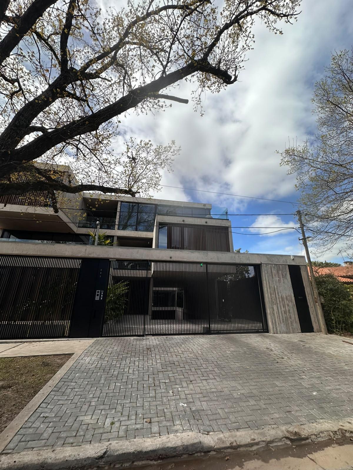 Departamento de categoria en venta en City Bell — foto 1