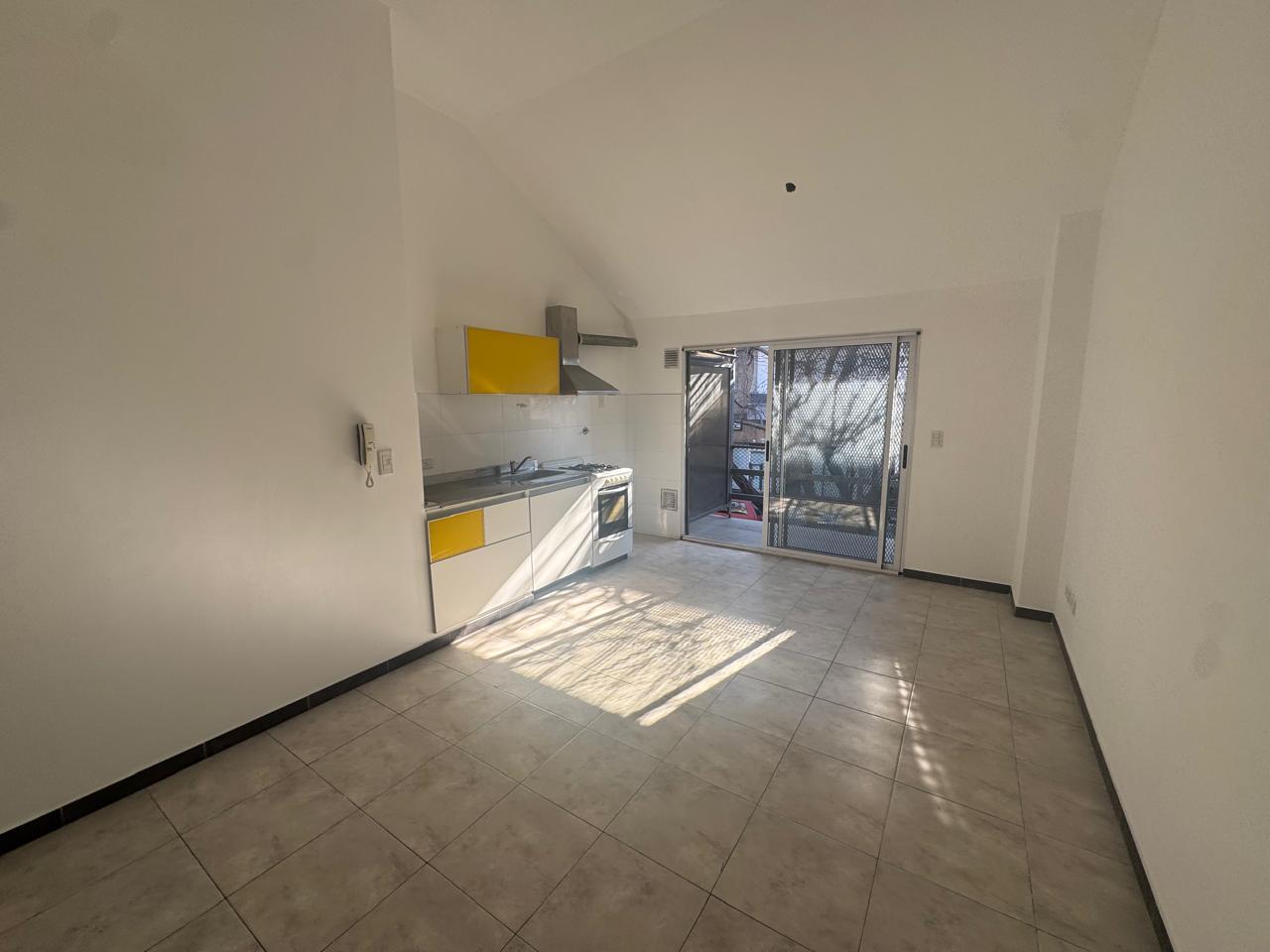 Departamento 2 ambientes en venta - Villa General Mitre — foto 1