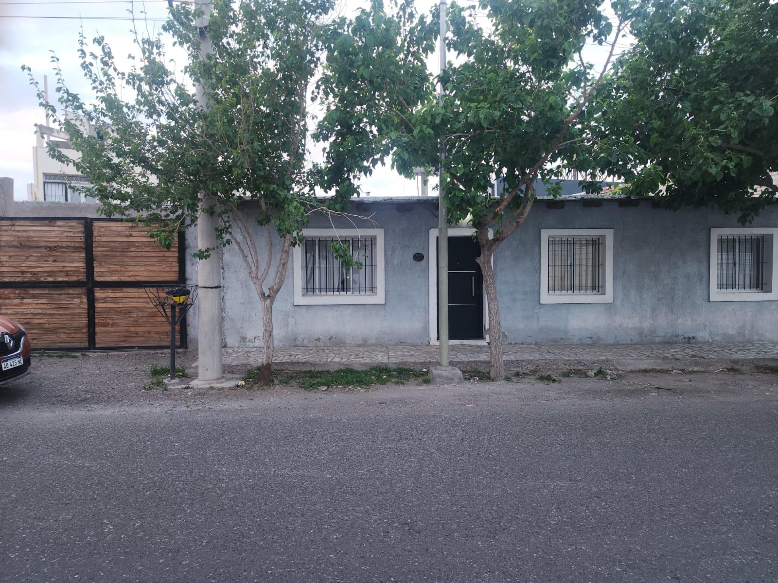 Casa en alquiler en ciudad — foto 1