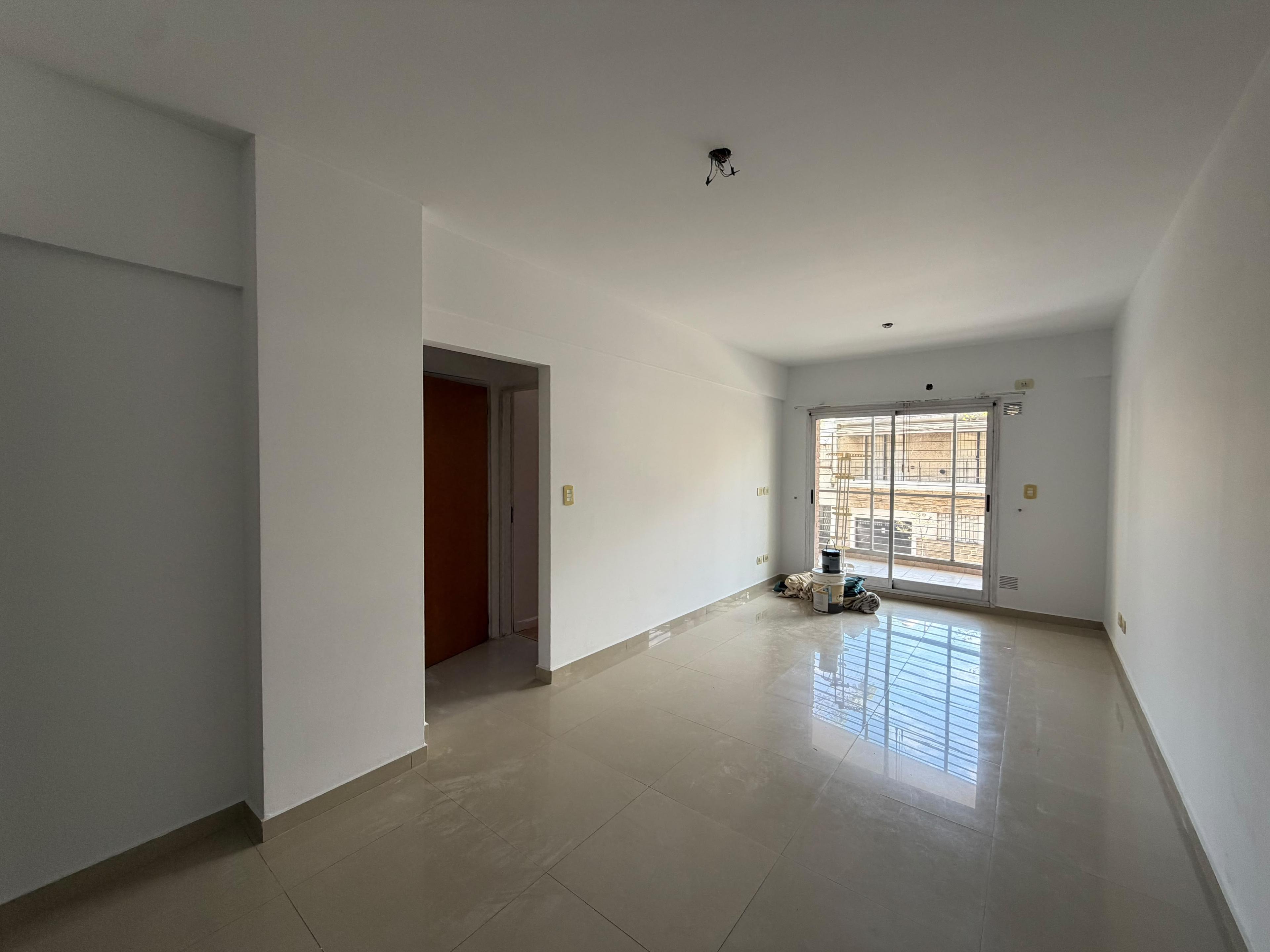 Departamento 3 ambientes en alquiler en FLORES — foto 1