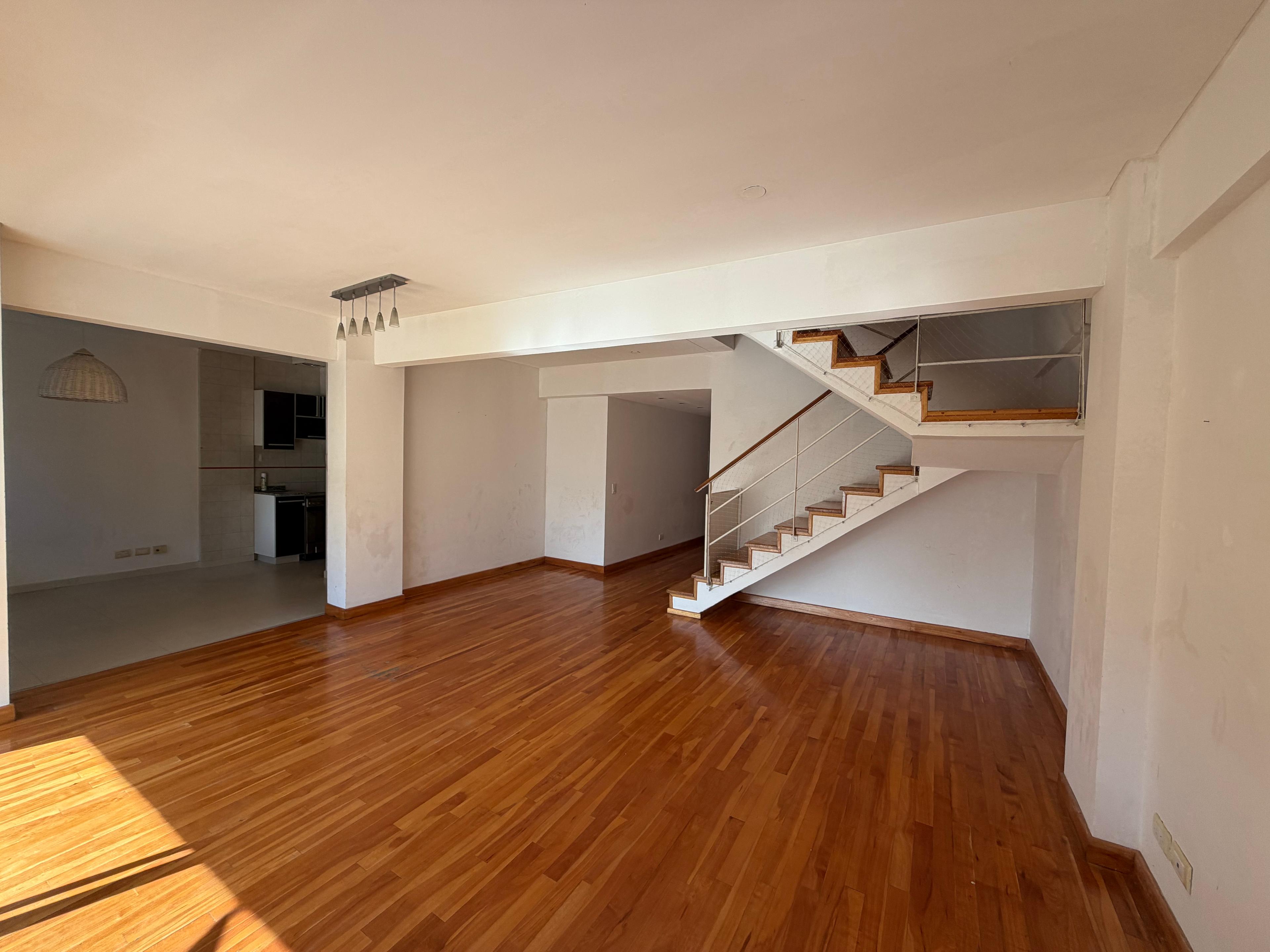 VENTA DEPARTAMENTO 3 AMBIENTES TIPO DUPLEX CON COCHERA EN VILLA CRESPO — foto 1