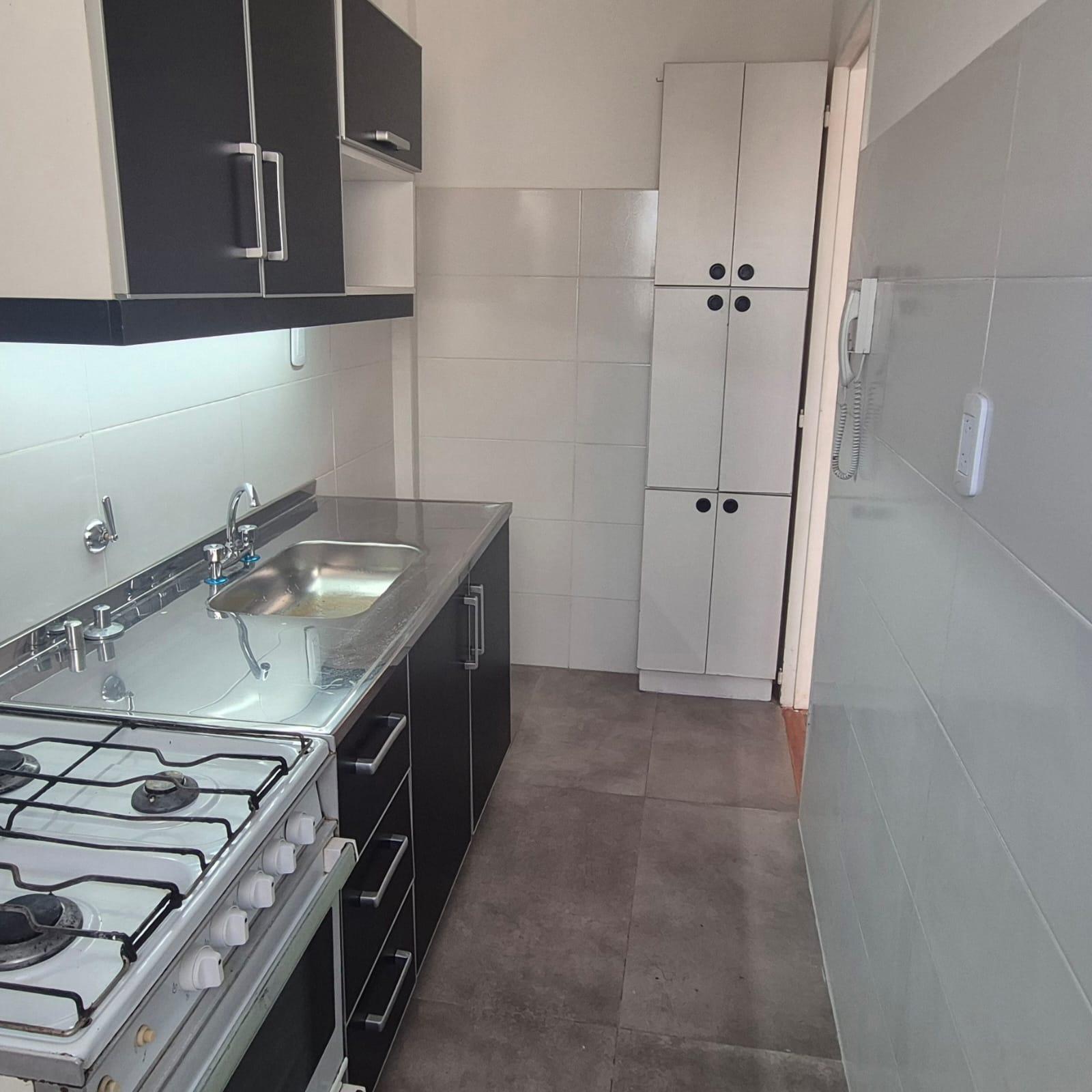 Departamento en alquiler en Parque Chacabuco — foto 1