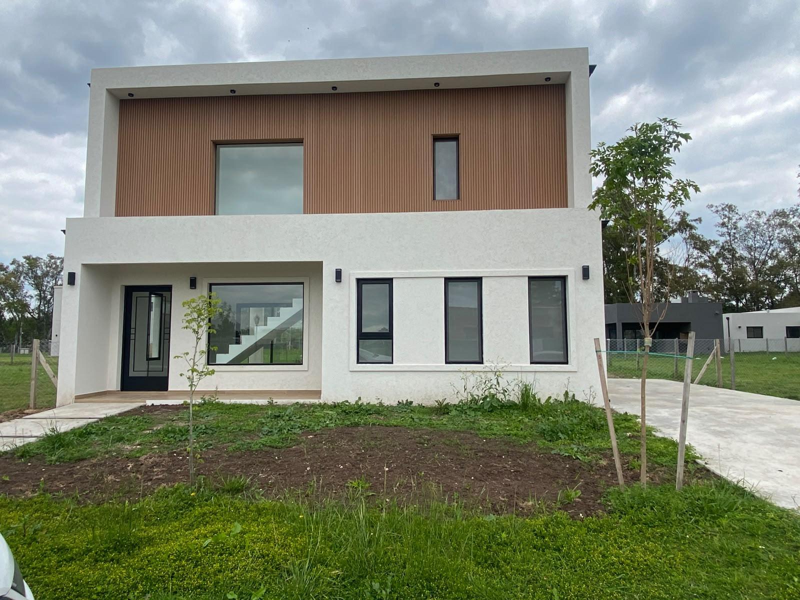 Casa en venta en Santa Sofia — foto 1