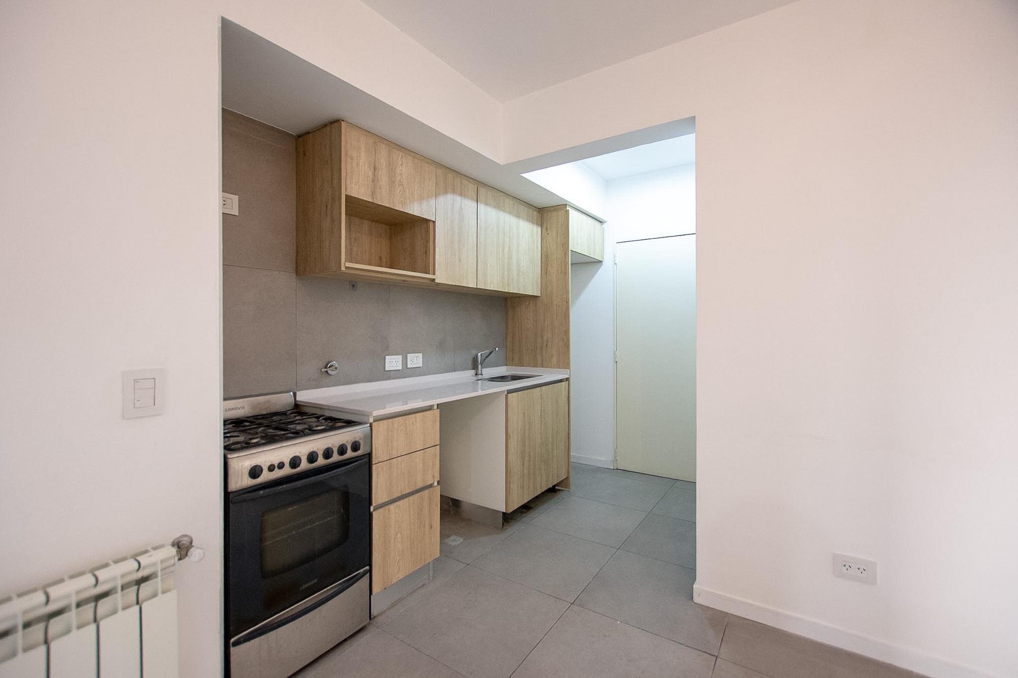 VENTA DEPARTAMENTO 3 AMBIENTES CON COCHERA EN VILLA DEL PARQUE | PERMUTA — foto 1