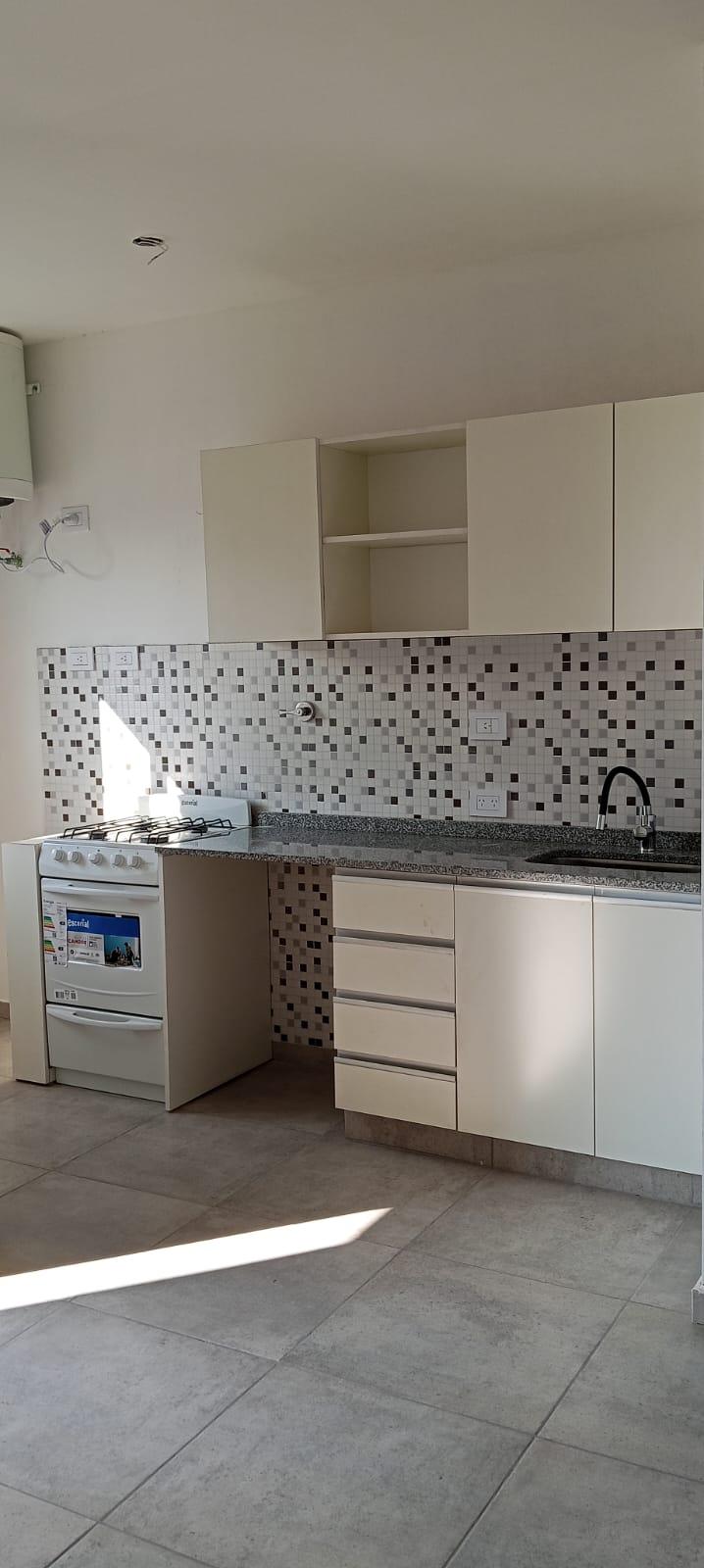 ¡A ESTRENAR! Moderno Departamento con Balcón al Frente en Santos Lugares — foto 1