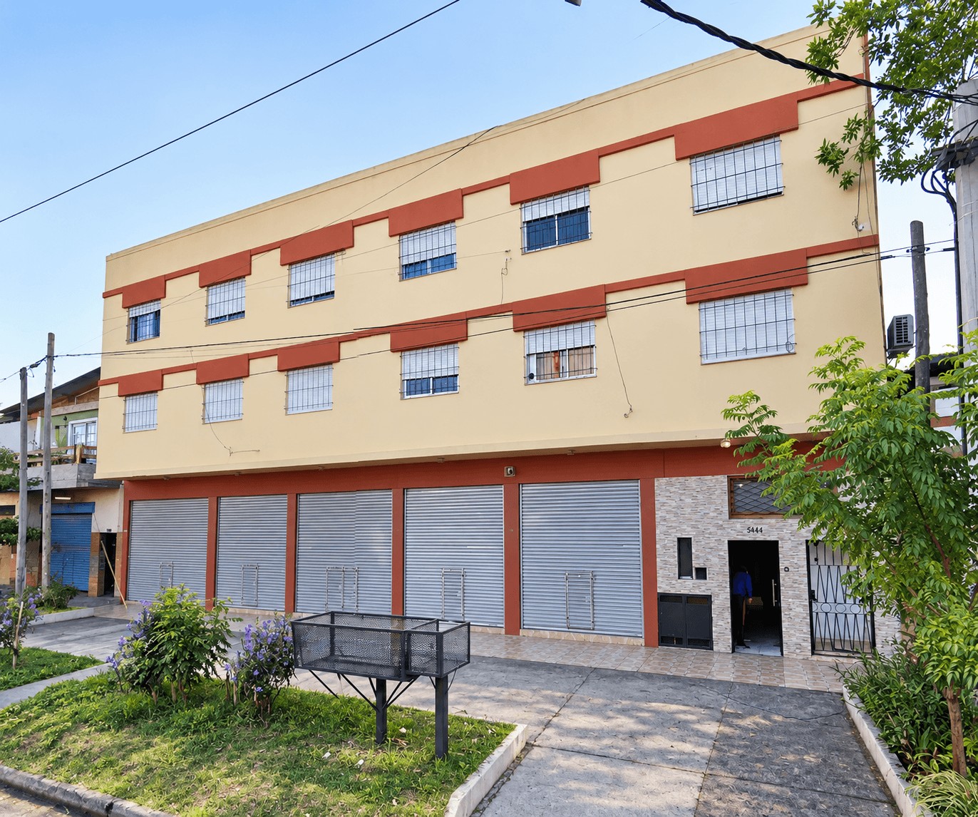 Venta – Departamento 3 ambientes al frente, 1.º piso – Apto crédito – Isidro Casanova — foto 1